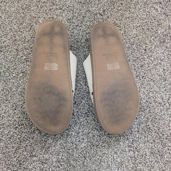 Beeks - Picture 2 of 2